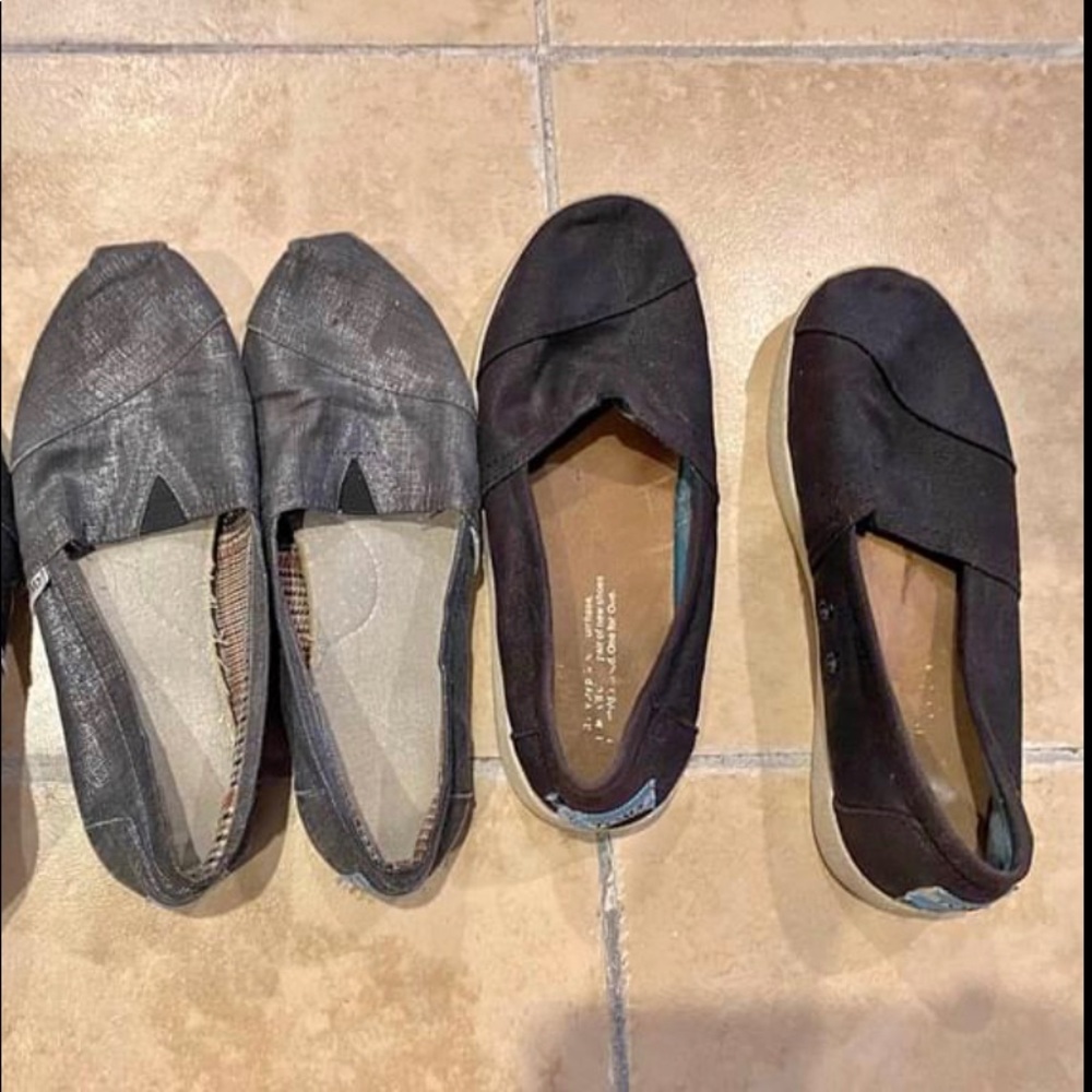 Toms size 6